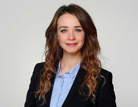 Dr. Kristina Bambach, CFA